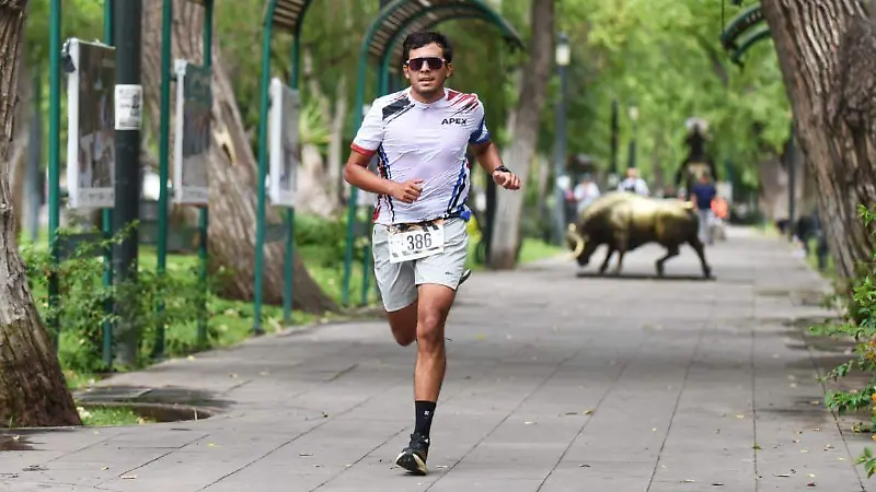 Lomitos protagonizan carrera con causa en apoyo a Huellitas Durango